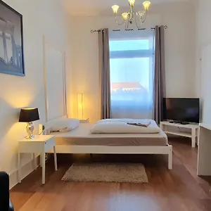 Privatunterkunft Colodging - Private Rooms&kitchen, City Airport Mannheim